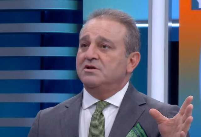 Ekrem Açıkel kimdir? Ekrem Açıkel kaç yaşında, nereli? Ekrem Açıkel biyografisi be hayatı...