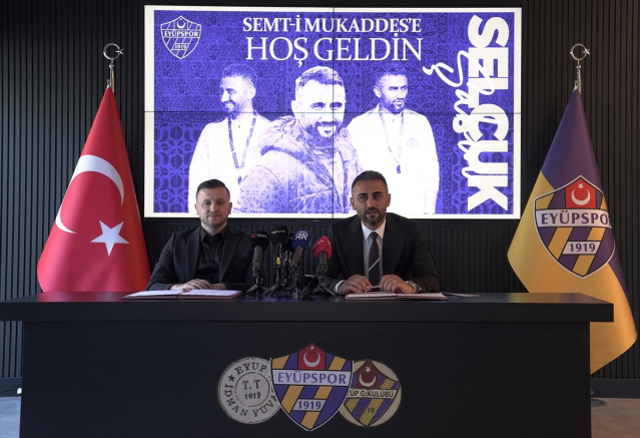 Transferindeki son durum ne? Eyüpspor'dan Berke Özer açıklaması