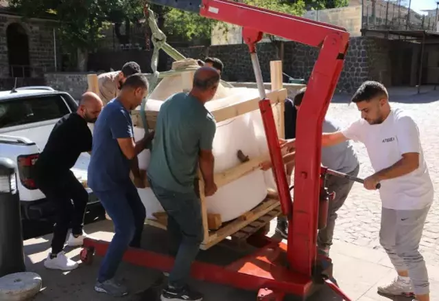 Yıllarca evinde sakladı! Karısı ölünce 'hazine'yi ihbar etti, 8 kişi taşıyamadı