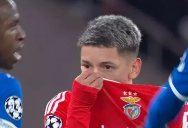 Benfica Real Madrid maçında ırkçılık mı oldu, Vinicius Jr, neden sahayı terk etti?