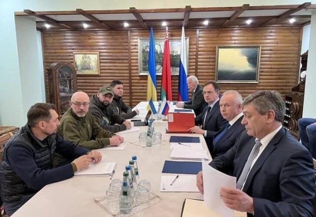 Rus ordusunu bekleyen büyük tehlike! 65 Kilometrelik konvoydaki askerler donabilir