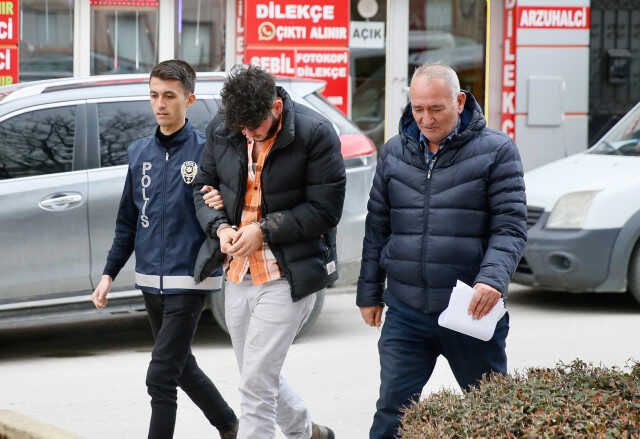 Eskişehir'de hafif ticari aracın çarptığı lise öğrencisi öldü