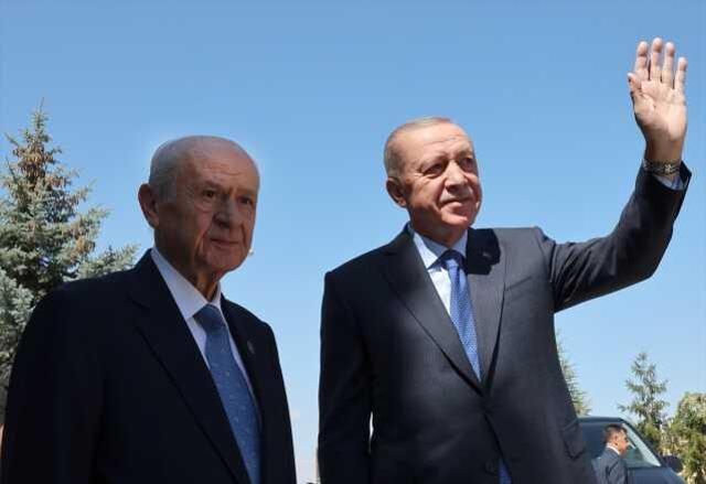 Bahçeli, Cumhurbaşkanı Erdoğan'ın '50+1 şartı değişmeli' yorumuna karşı çıktı