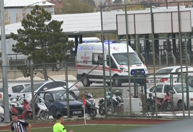 Hakemden maç esnasında hayat kurtaran müdahale