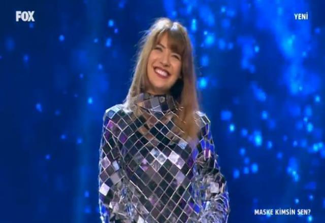 Maske Kimsin Sen Ayna kimdir? Maske Kimsin Sen Ayna ünlü tahminleri neler, ipuçları ne? Ayna maskesinin altındaki ünlü oyuncu kimdir, açıklandı mı?