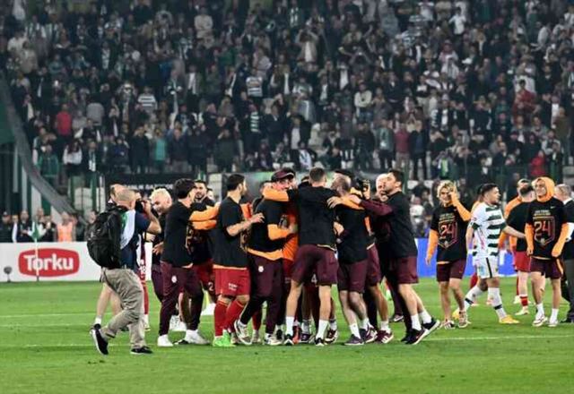 Tarihi şampiyonluk şaşkınlık yarattı! Cimbom'un zaferi Avrupa basınında