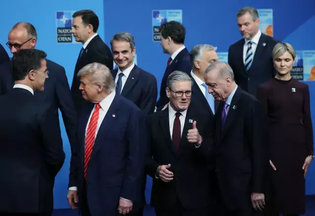 NATO Zirvesi'nde aile fotoğrafı! 32 ülkenin lideri aynı karede