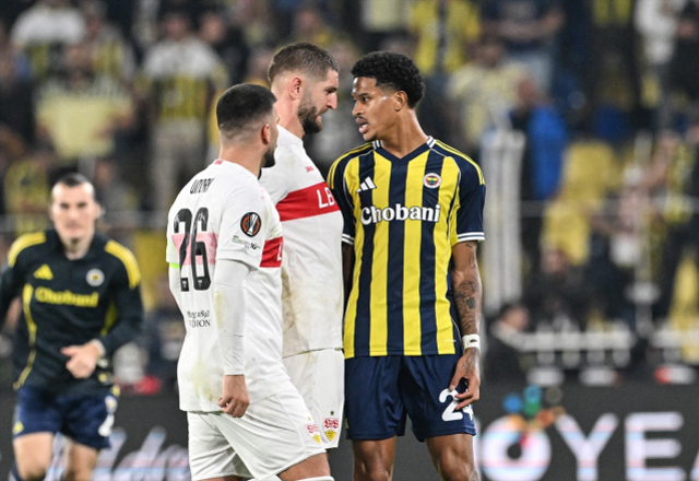 Atılan manşetleri görmeniz lazım! Bütün ülke Fenerbahçe'yi konuşuyor