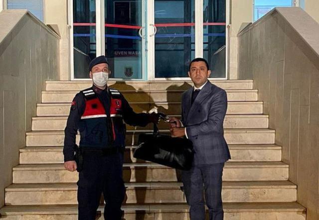 Kuyumcu kuryesinden çaldıkları 16 kilo altını çuvalla toprağa gömdüler