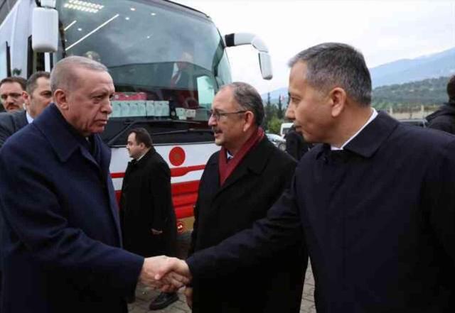 Cumhurbaşkanı Erdoğan: Deprem bölgesinde yıl sonuna kadar 200 bin evi teslim edeceğiz