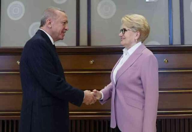 Sürpriz görüşmenin perde arkası! Teklif bizzat Meral Akşener'den gitmiş