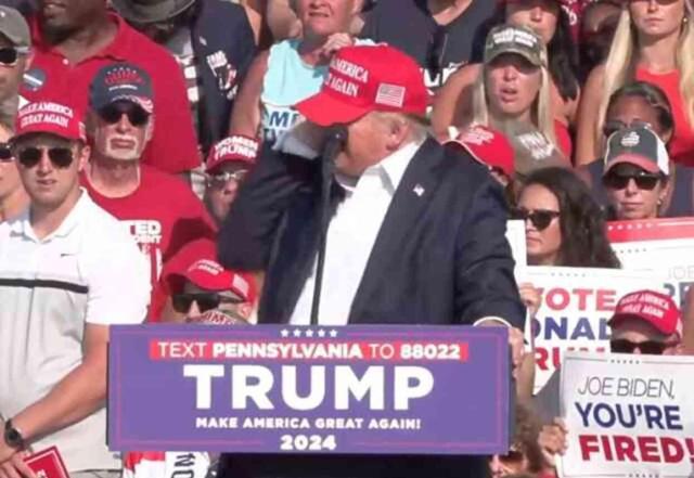 Donald Trump'a saldırı anı kamerada