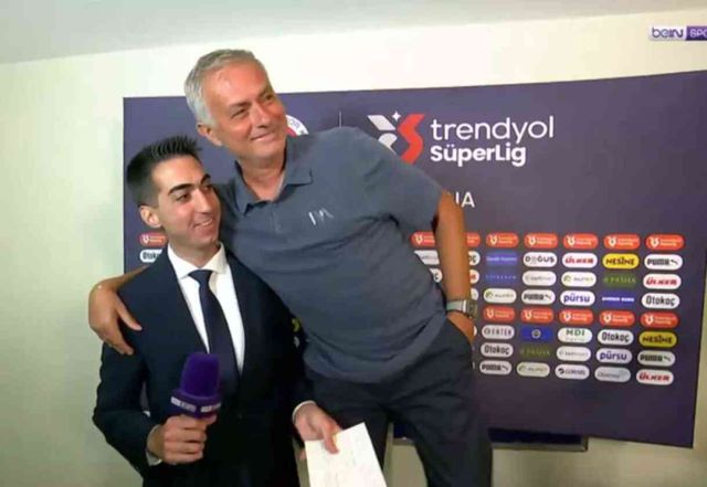 Kimse ne yapmak istediğini anlayamadı! Mourinho'dan herkesi şaşkına çeviren hareket