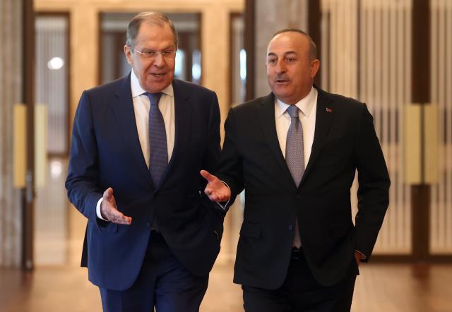 Rus mevkidaşı Lavrov ile görüşen Bakan Çavuşoğlu, tahıl krizi için üzerinde durdukları planı anlattı