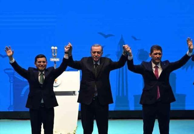 Erdoğan: Bay Kemal'i sırtından hançerlediler, Özgür Efendi'nin de dikkat etmesi lazım