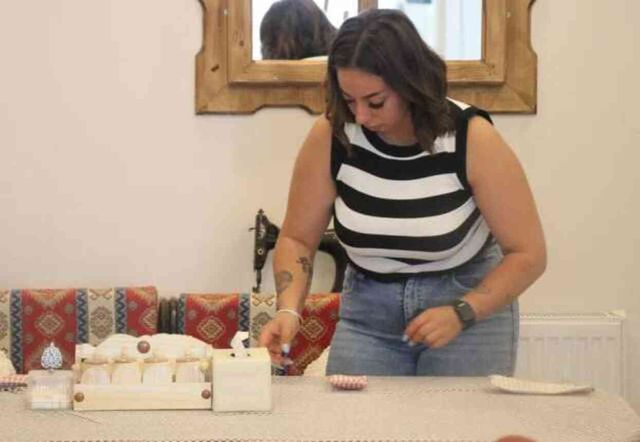 Yok böyle hırs! Genç kadın, kovulduğu işyerini satın aldı