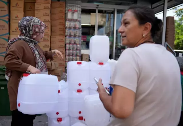 4 ilçedeki su kesintisi öncesi bidon satışları ikiye katlandı