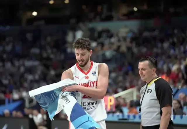 Avrupa Şampiyonu İçin Gergin Final: Almanya Türkiye'yi Yendi