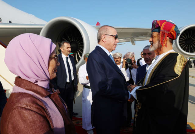 Cumhurbaşkanı Erdoğan'a görkemli karşılama! F-16'lar peş peşe havalandı