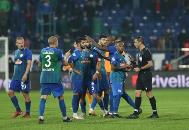 MHK hepsine düdük astırdı! İşte o hakemlerin yönettiği maçlarda 4 büyüklerin karnesi