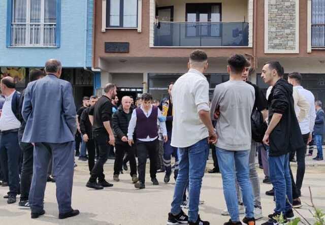 Bayramlaşmada 50 kişi birbirine girdi
