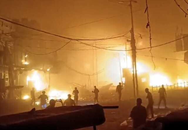 Son Dakika: İsrail Gazze'de pazar yerini bombaladı: Çok sayıda can kaybı var