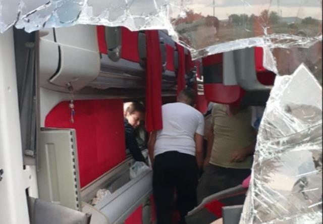 Son Dakika! Kayseri'de yolcu otobüsü şarampole yuvarlandı, çok sayıda yaralı var