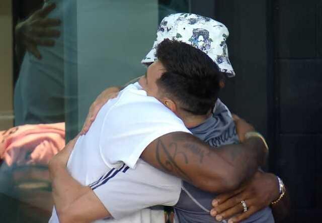 Dünyanın konuştuğu kare! Messi ve LeBron James'in kucaklaşması ABD'yi salladı