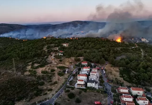 Bakan Yumaklı: Buca ve Ödemiş yangınında mücadele sabaha kadar sürecek