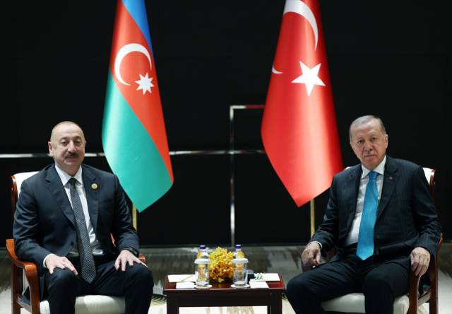 Cumhurbaşkanı Erdoğan, Aliyev ile Çin'de bir araya geldi