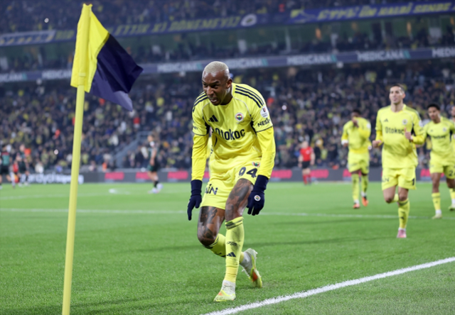 Kadıköy'de resital! Fenerbahçe, Konyaspor'u 9 dakikada mat etti