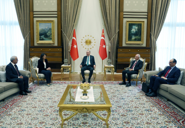 Cumhurbaşkanı Erdoğan-DEM heyeti görüşmesinden ilk fotoğraf