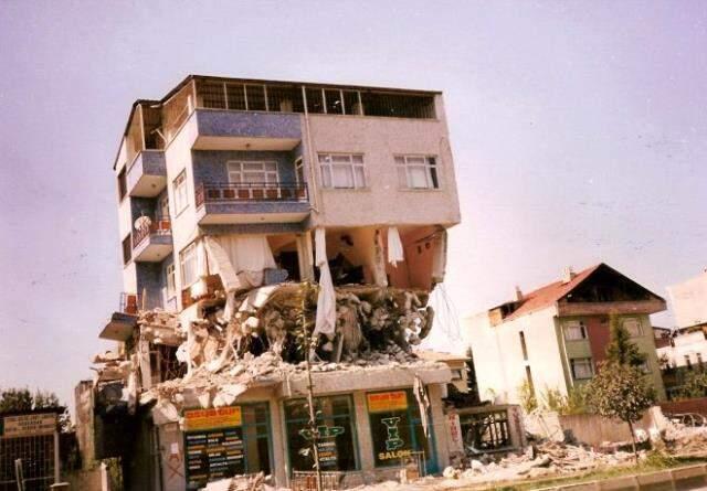 17 Ağustos depremi fotoğrafları, sözleri, mesajları! 17 Ağustos 1999 depremi ile ilgili paylaşılacak resimler, sözler ve mesajlar!