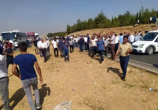Bu kez zam değil indirim protestosu! Kuzu eti fiyatını protesto eden besiciler yol kapattı