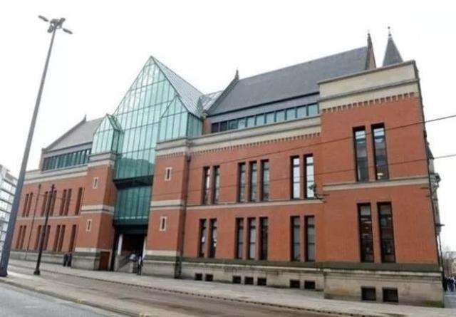 Kadın öğrencilerin iç çamaşırlarını çalıp mastürbasyon yapan genç suçüstü yakalandı