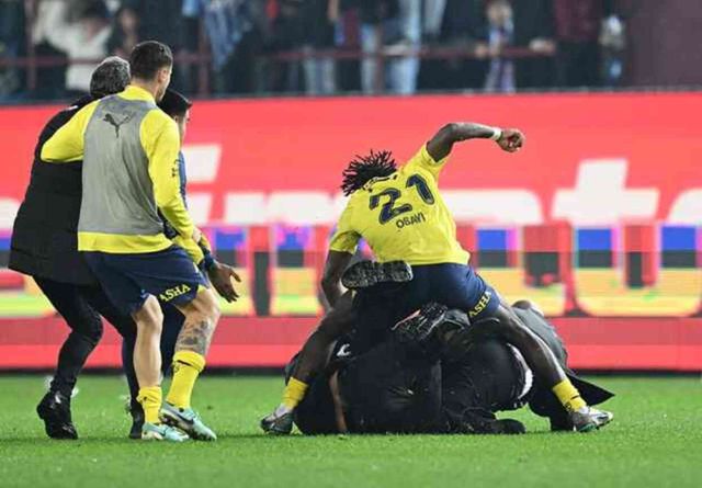 Kupa finalinde yaptıklarına bakın! Beşiktaşlı taraftarlardan Trabzonsporluları çıldırtan tezahürat
