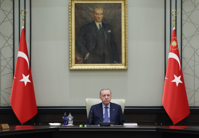 Kabine, Erdoğan başkanlığında toplandı! Bahçeli'den sürpriz hediye 4 Rusya-Ukrayna Savaşı ile ilgili görüşmeler