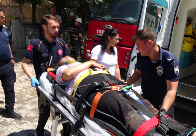 Zonguldak'ta bir apartmanda doğalgaz patlaması: 3'ü ağır 7 kişi yaralandı