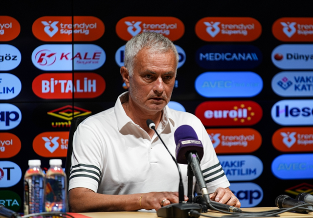 Mourinho'dan Fenerbahçe taraftarını kızdıracak açıklama Mourinho'dan Fenerbahçe taraftarını kızdıracak açıklama
