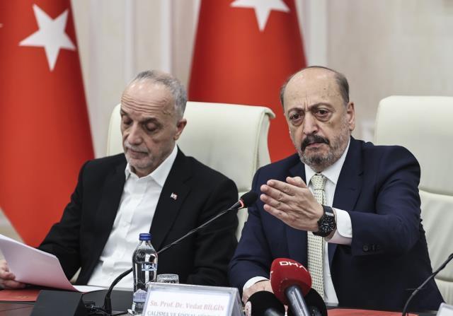 Son Dakika: Asgari ücrete ara zammın belirleneceği toplantı için işçi, işveren ve hükümet temsilcileri bir araya geldi