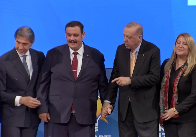 Cumhurbaşkanı Erdoğan'ın uyarısı rozet takma törenine damga vurdu