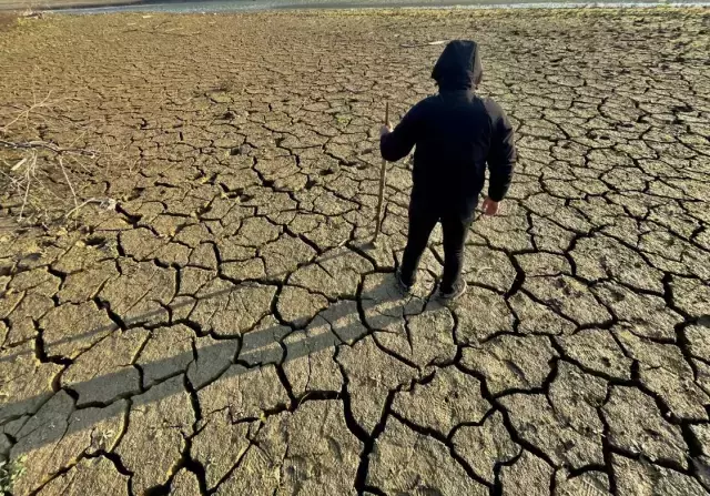 Barajlarda azalan su seviyesi