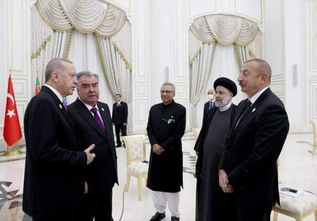 Türkmenistan'daki toplantıya damga vuran kare! Erdoğan ve Aliyev'in neşesi gözden kaçmadı