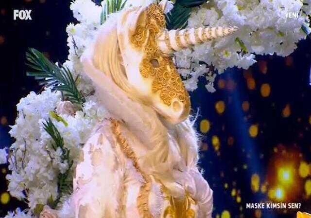 Maske Kimsin Sen Unicorn kimdir? Unicorn maskesinin altındaki ünlü kimdir, açıklandı mı, tahminleri kim? Maske Kimsin Sen Unicorn gerçek ismi nedir?
