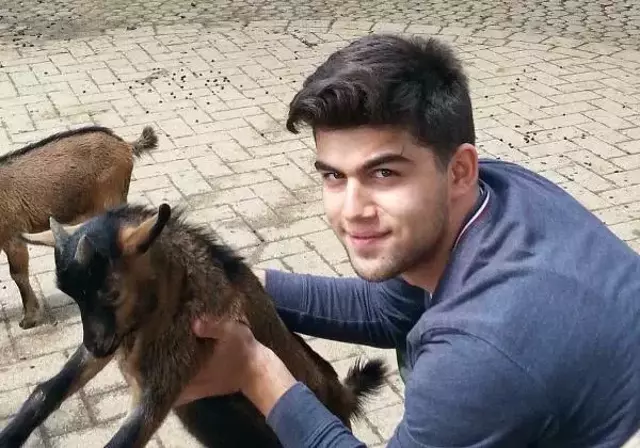 Uzman çavuşa iftira atan FETÖ'cü doktorla ilgili yeni gelişme! Bakanlık biletini kesti