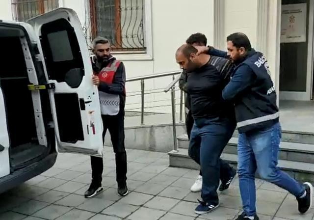 Bağcılar'da annesinin kafasını keserek sokağa atan cani adliyeye sevk edildi