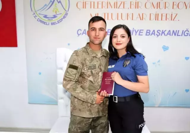 Üniformalı nikahları sebebiyle görevinden alınan uzman çavuş için mahkemeden karar çıktı