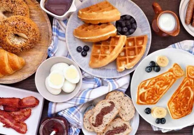 Brunch Nedir ve Nasıl Yapılır? Brunch Saatleri ve Menüsü Hakkında Bilgiler