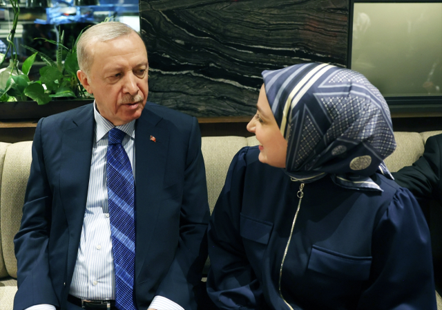 Cumhurbaşkanı Erdoğan'dan sürpriz kafe ziyareti