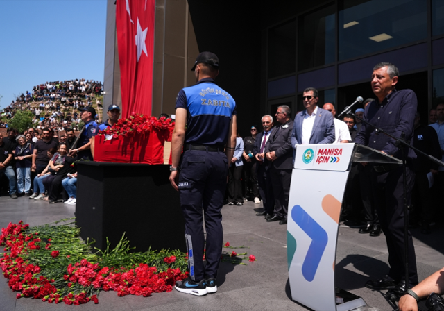 Ferdi Zeyrek'e veda! Özgür Özel gözyaşlarına boğuldu